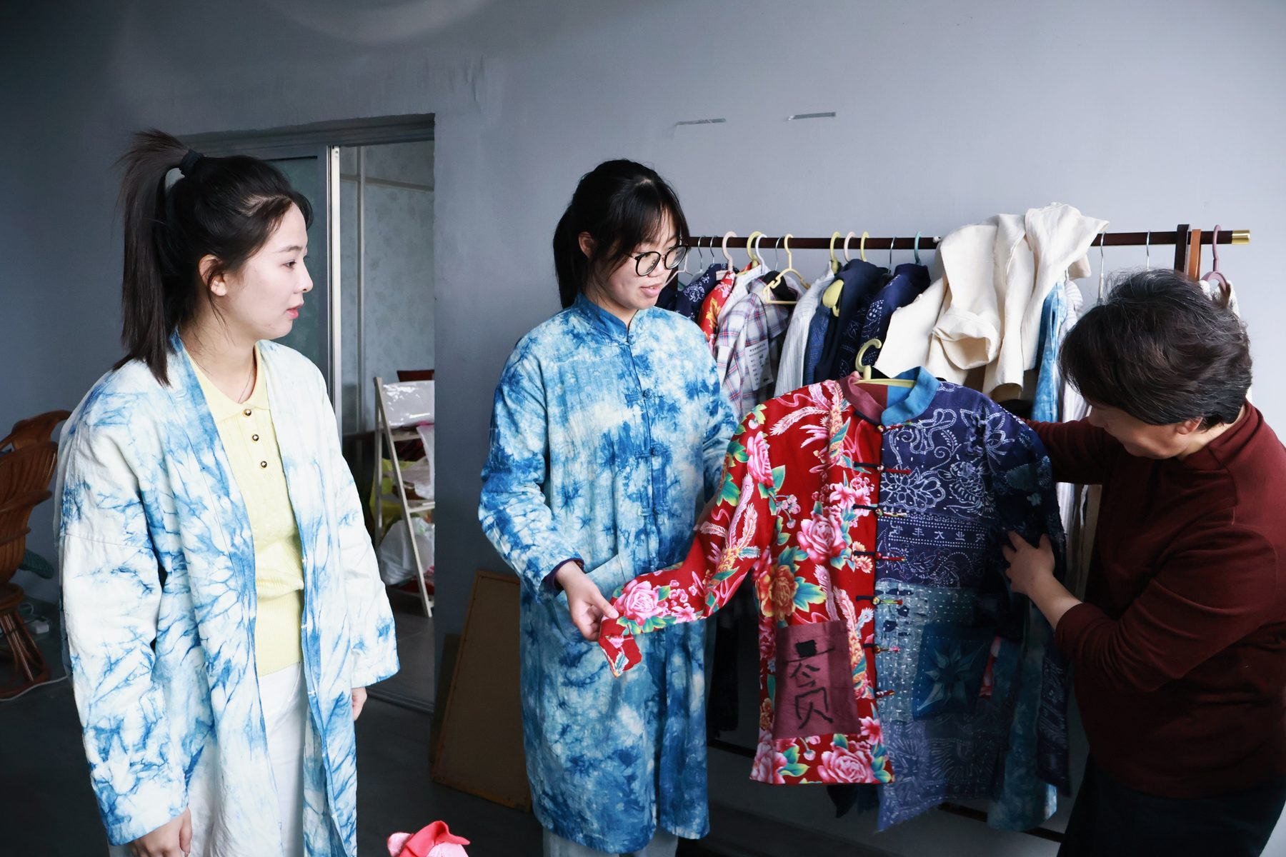 扎染特色服饰